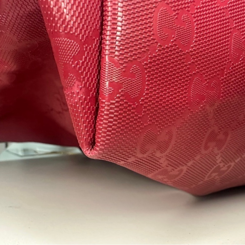 325. Red Gucci Tote Bag - Picture 7 of 16